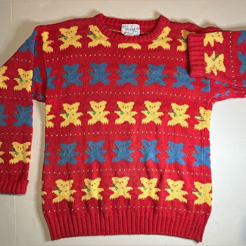 Vintage Deans of Scotland sweater.‎ Teddy Bear motif Ramie/Cotton blend. SZ Med